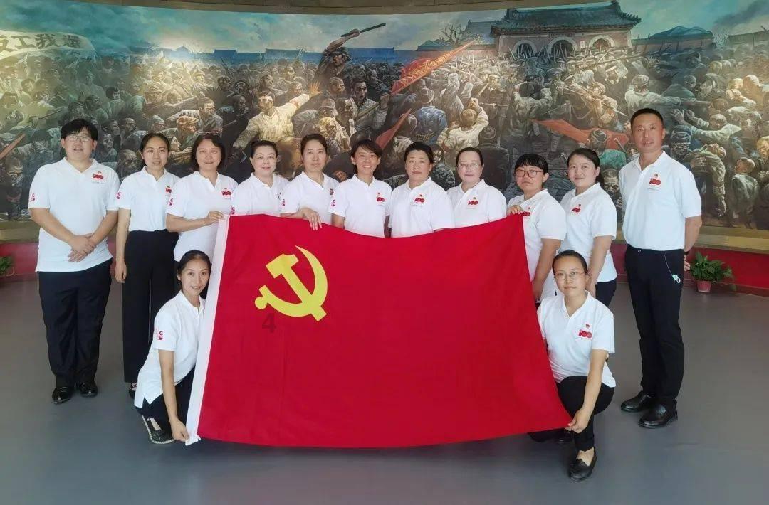 女生唇周有黑色的小胡子，怎么办？